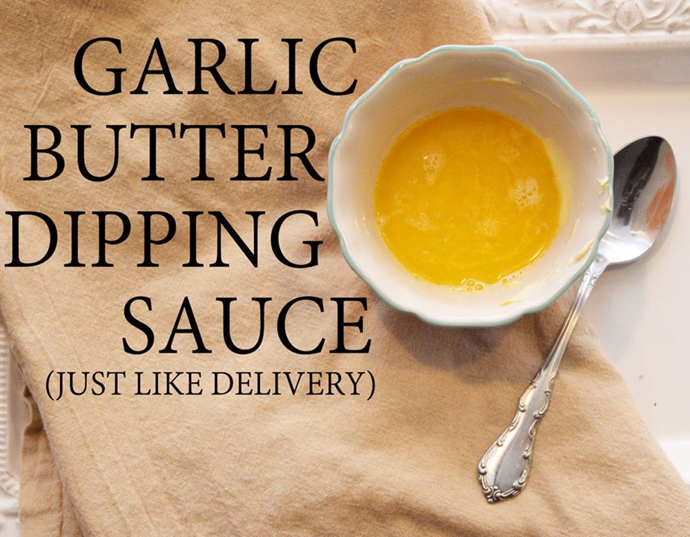 Garlic-Butter-Dipping-Sauce-Pizza